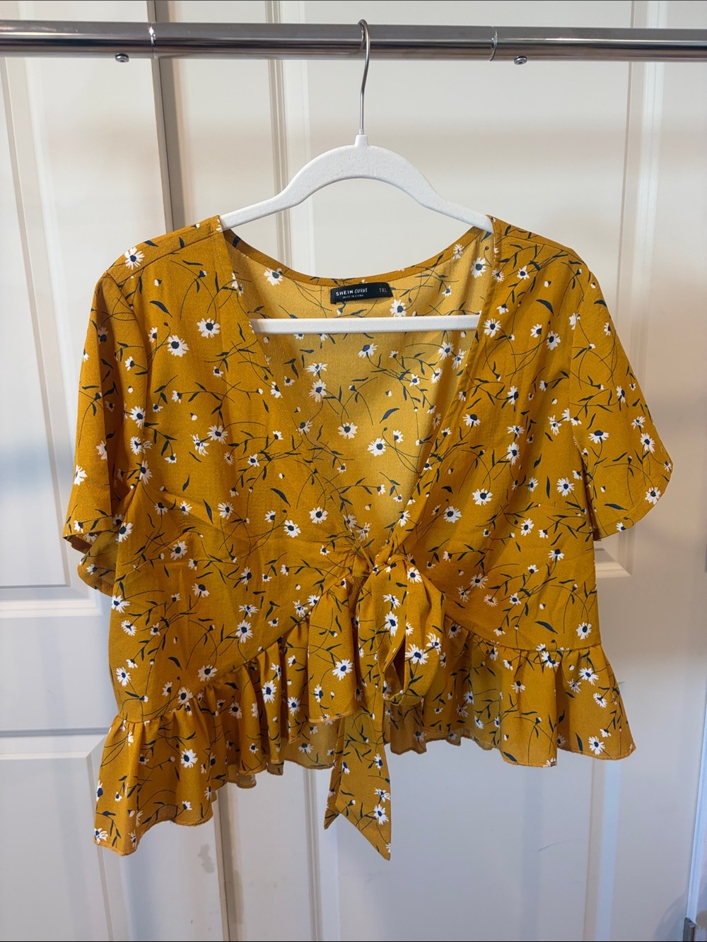 SHEIN Mustard Floral Tie-Front Ruffle Crop Top